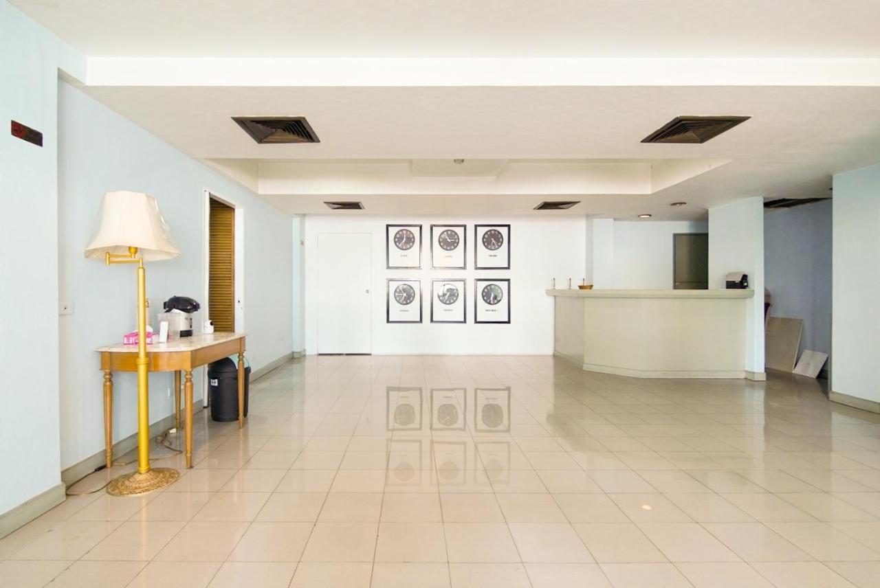 Go Inn V ชิดลม Makkasan Esterno foto